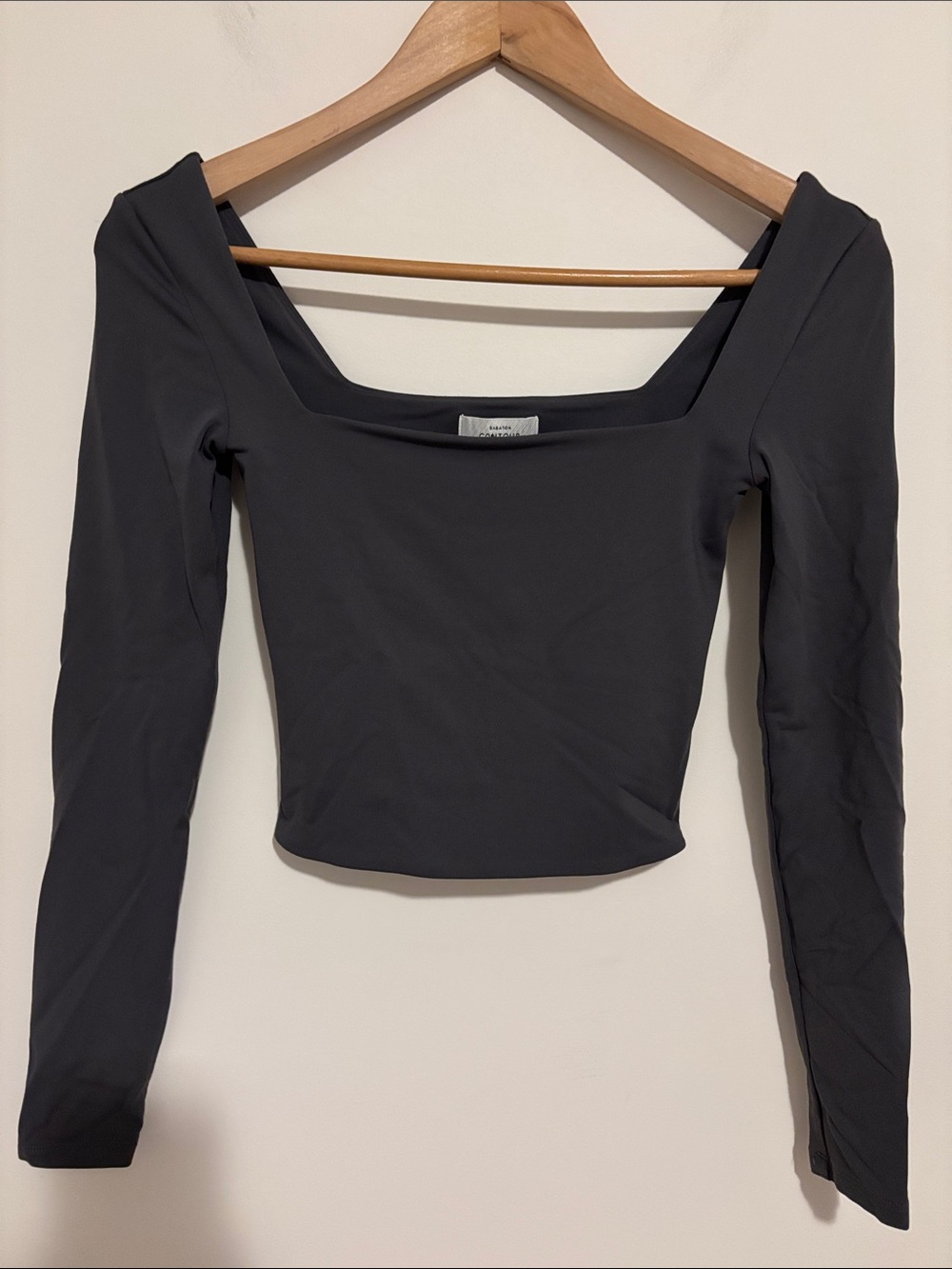 Aritzia Babaton Contour Charcoal Square-Neck Long Sleeve Top